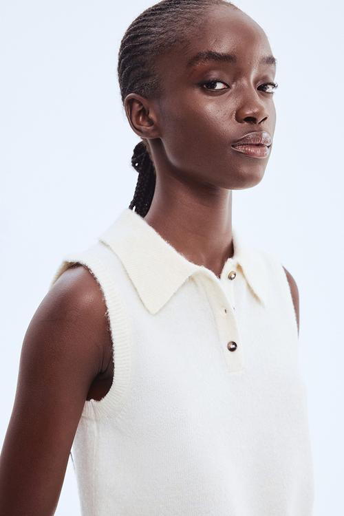 Collared sweater vest - cream