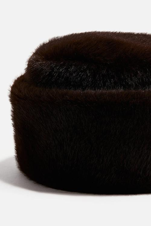 Fluffy hat - dark brown
