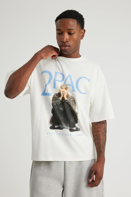 Box Fit Music Merch T-shirt - Lcn Bra Cloud/Tupac End Of Time