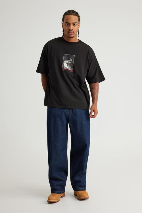 Box Fit Music Merch T-shirt - Lcn Bra Black/Tupac Shakur Signature
