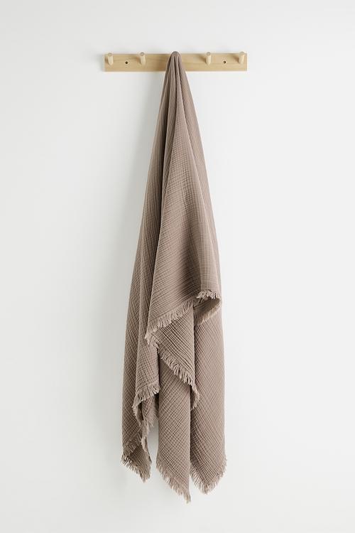 Muslin throw - taupe