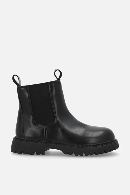 Lug-sole chelsea boots - black