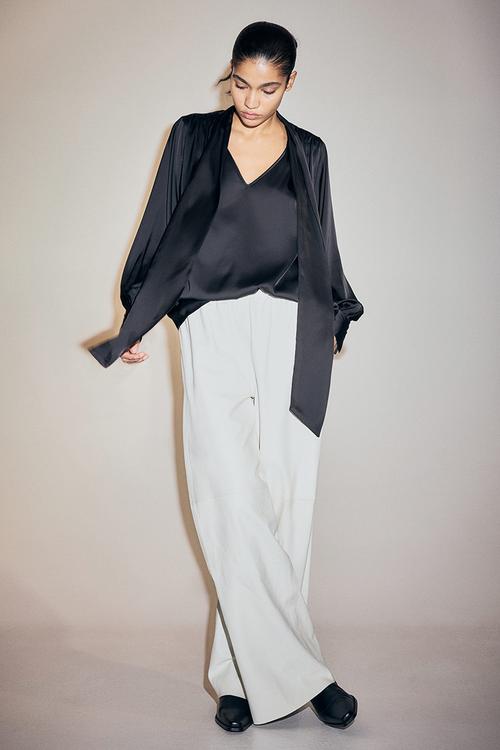 Tie-neck chiffon blouse - black