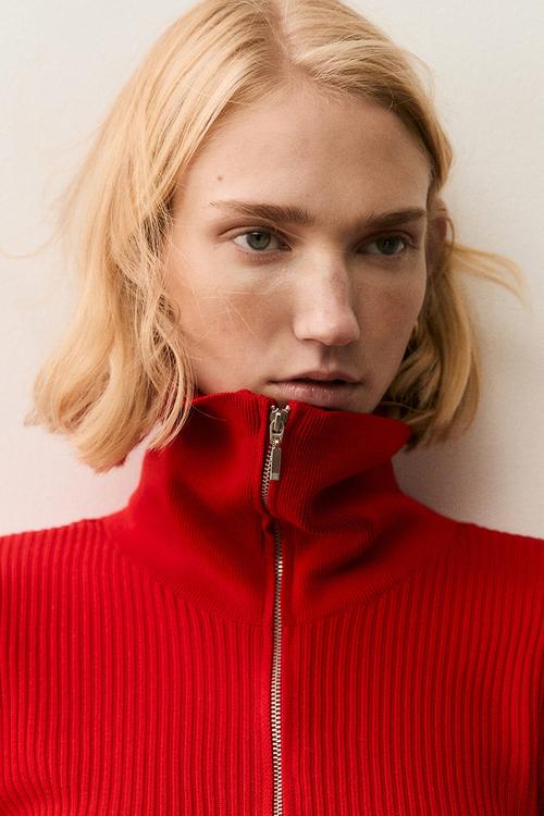 Rib-knit zip-top top - red