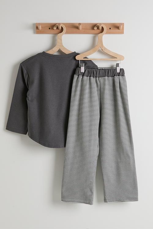 Patch pocket tee with striped pants pj set - grey