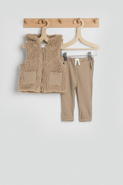 Novelty fleece vest with leggings - light brown