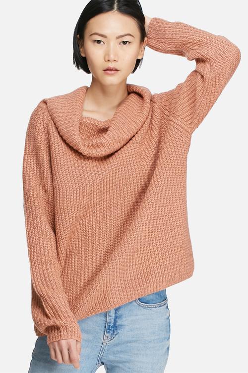 Wide neck knit