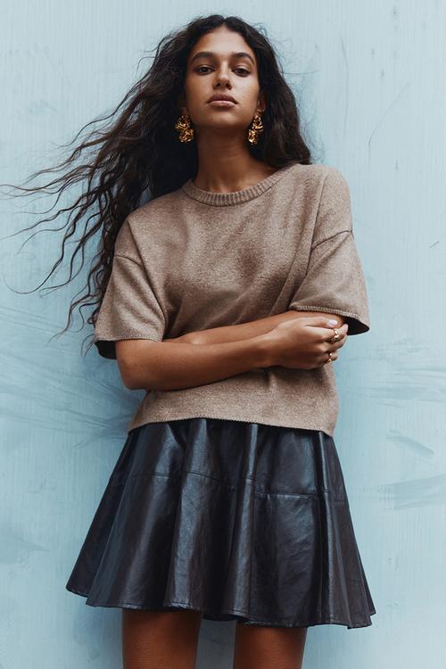 Short-sleeved jumper - dark beige