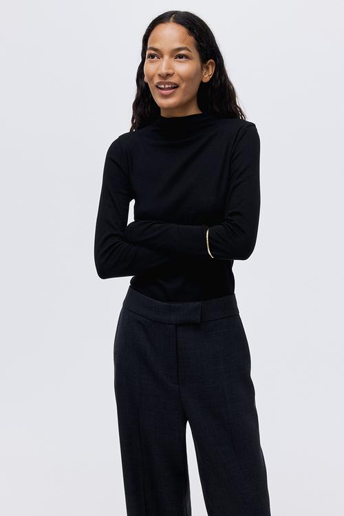 Turtleneck top - black