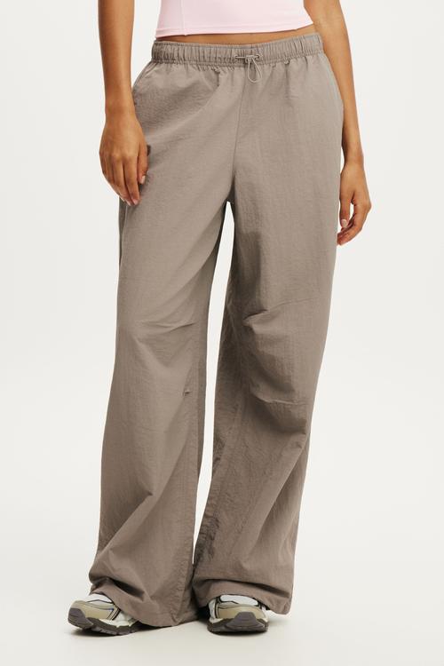 Off Side Woven Sweatpant - Desert Grey