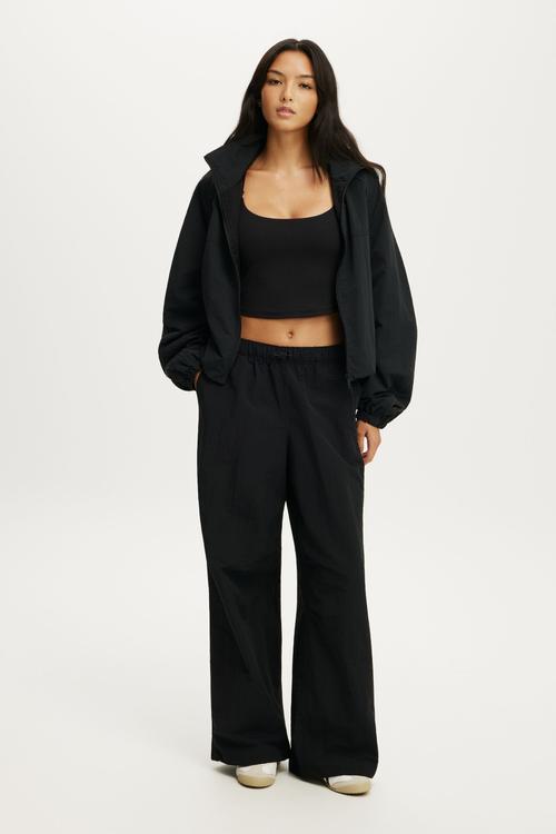 Off Side Woven Sweatpant - Black