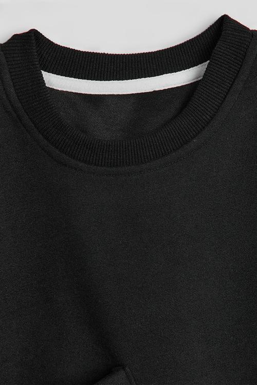 Sweatshirt with body pocket - black