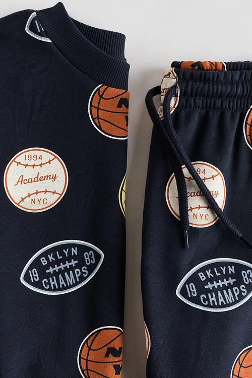 2-piece printed sweatshirt set - navy blue/basketballs