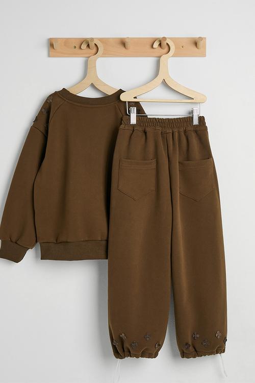 Floral applique sweatshirt with drawstrings sweatpants - chocolate