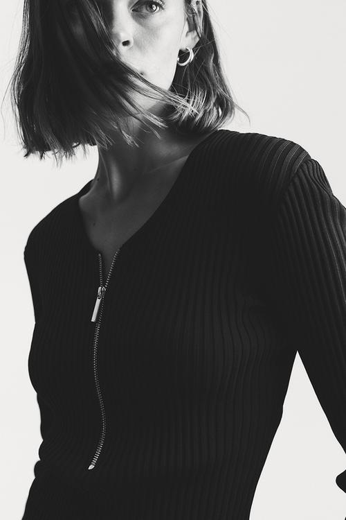 Zip-top ribbed top - dark purple