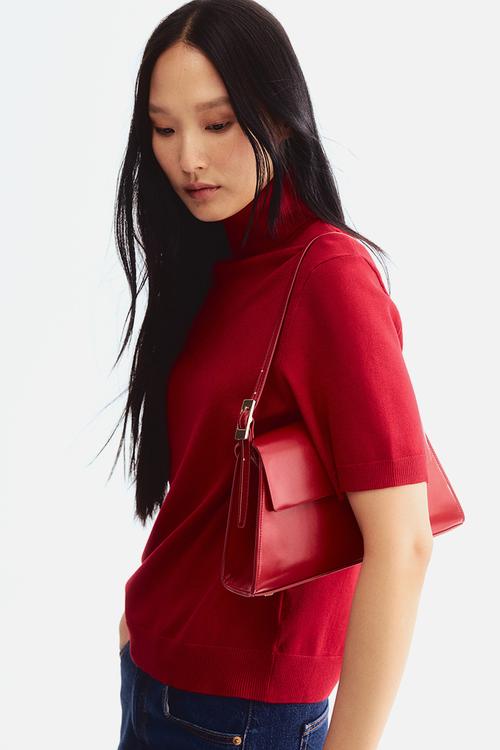 Fine-knit polo-neck top - red