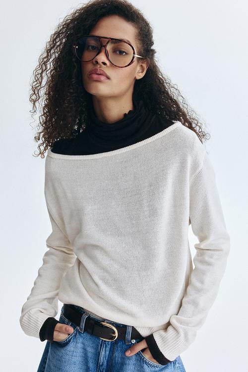 Off-the-shoulder jumper - light beige