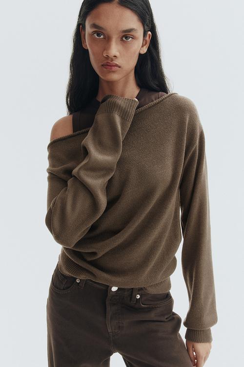 Off-the-shoulder jumper - dark mole