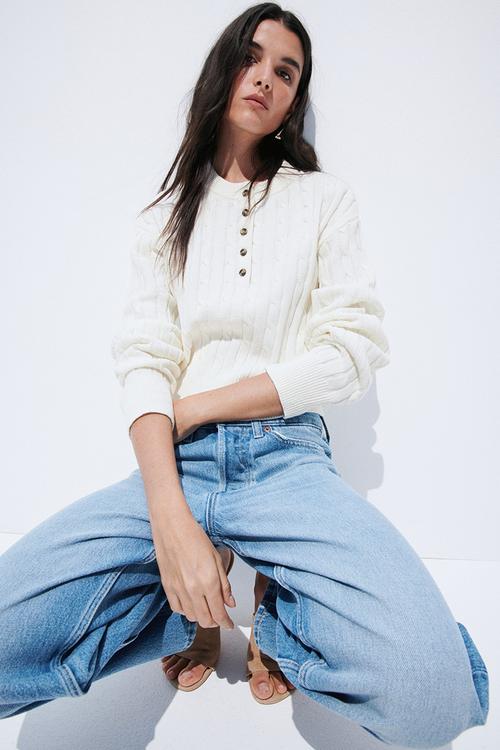 Button-top cable-knit jumper - cream
