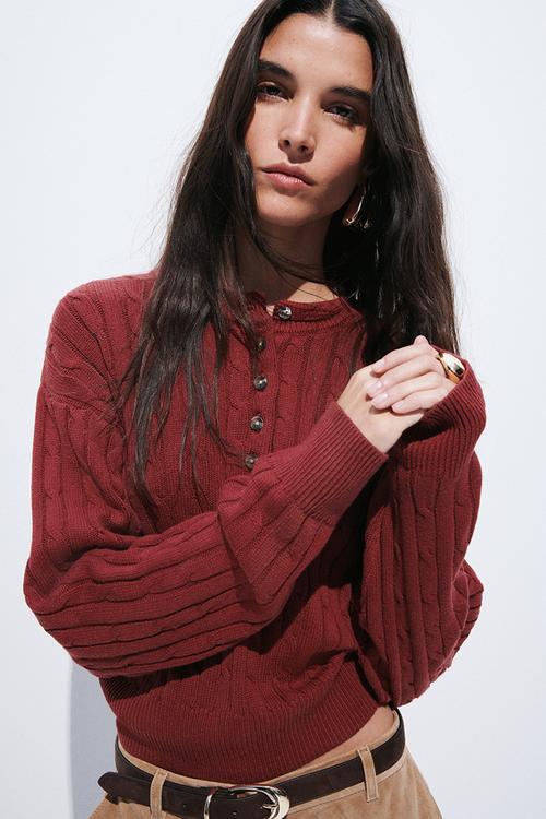 Button-top cable-knit jumper - burgundy