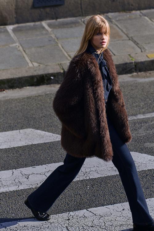Fluffy coat - dark brown
