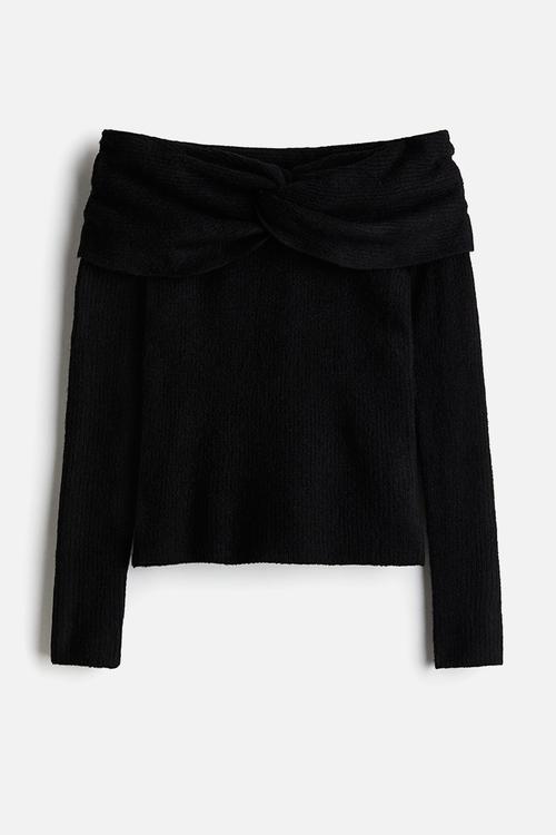 Off-the-shoulder jumper - black