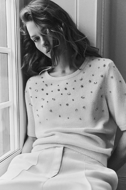 Rhinestone-embellished fine-knit top - white