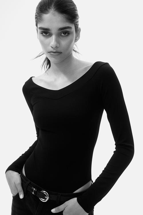 Off-the-shoulder ponte di roma body - black