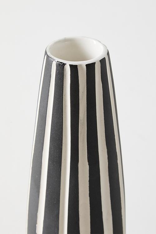 Mini Figurine Vase Black Matt - Carved Stripes