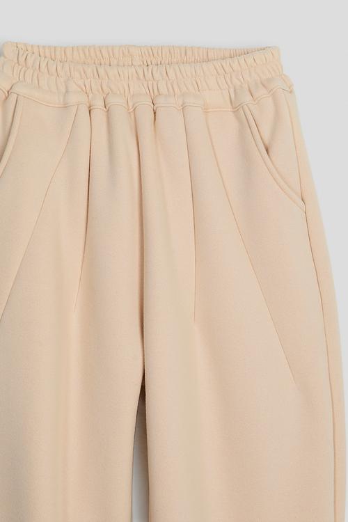 Dart detailed joggers - milk tea