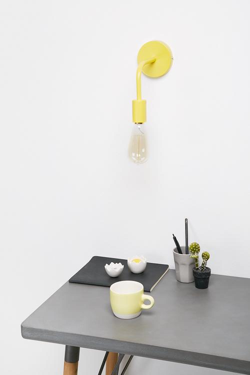 Simple wall light