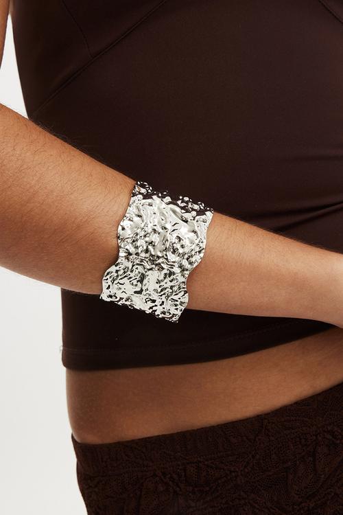Single bracelet - up silver y2k hammered cuff