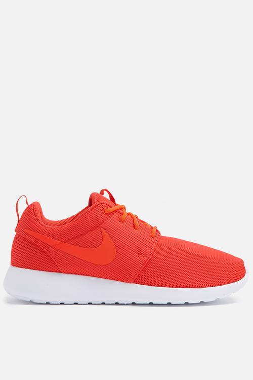 W Roshe One 