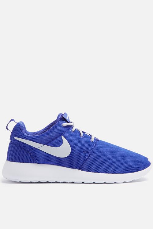 W Roshe One