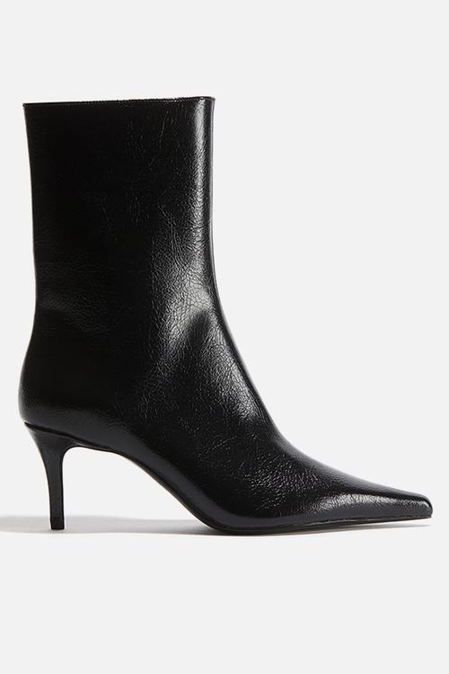 Heeled ankle boots - black