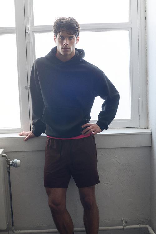 Sports shorts with drymove™ - dark brown