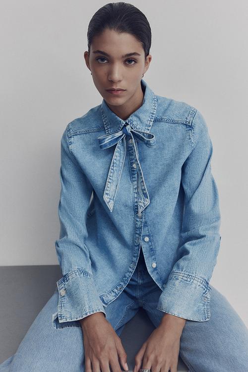 Bow-detail denim blouse - light denim blue