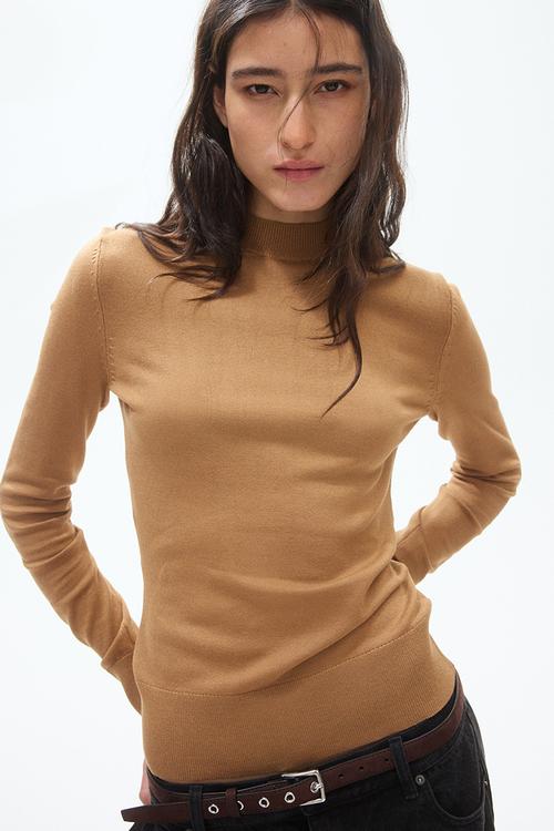 Fine-knit turtleneck jumper - beige