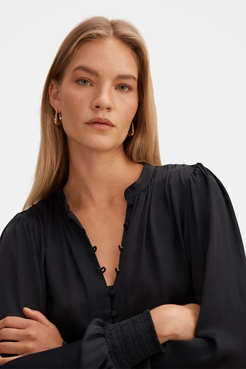 Savannah Button Up Blouse in Navy
