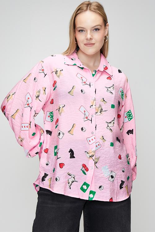 Plus Bellow Sleeve Shirt in Players Print - Light Pink