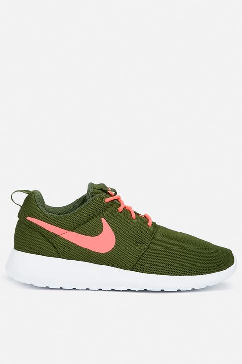 W Roshe One
