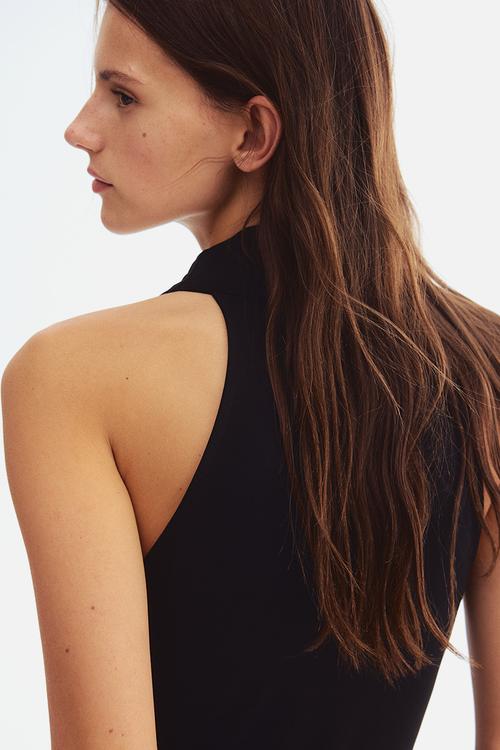 Cowl-neck body - black