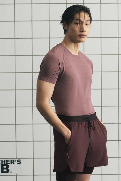 Double-layered sports shorts with drymove™ - burgundy