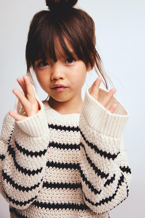 Hole-knit jumper - light beige/striped