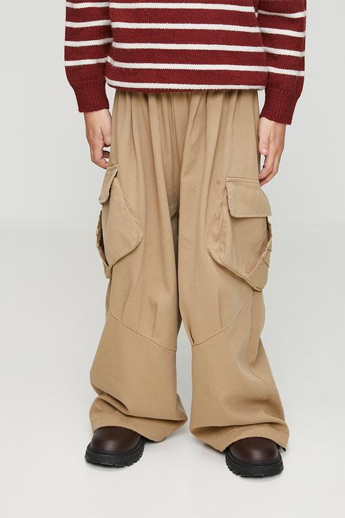 Drawstring hem cargo pants with large side pockets - light khaki