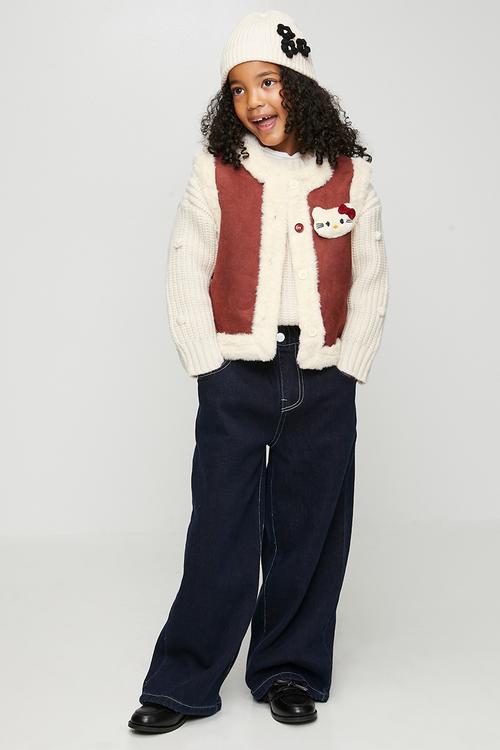 Faux suede-fur vest with crossbody bag - brownish red/cream