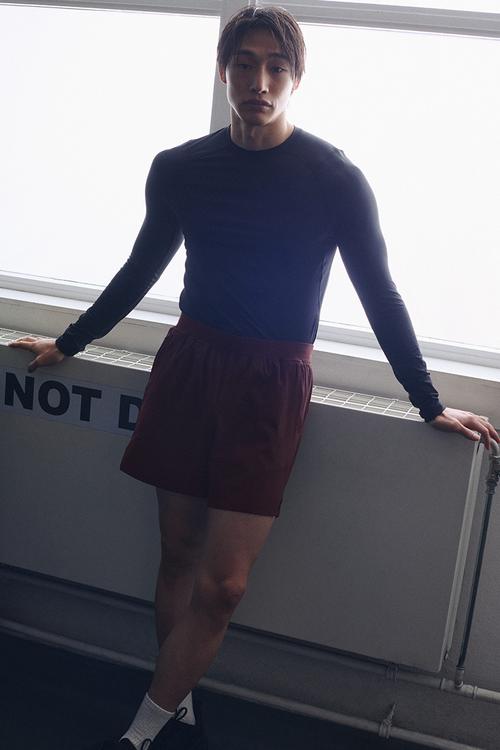 Mid-length sports shorts with drymove™ - burgundy