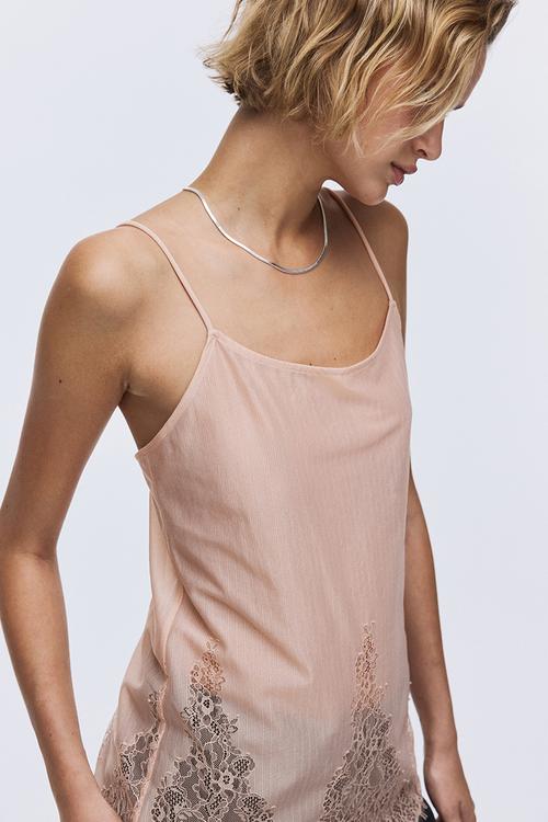 Lace-trimmed strappy top - light peach pink
