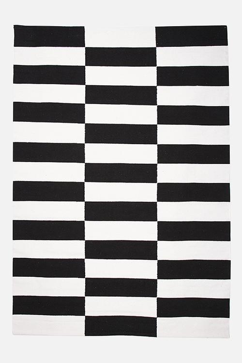 Jagged stripe rug