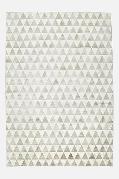 Pyramid peak rug